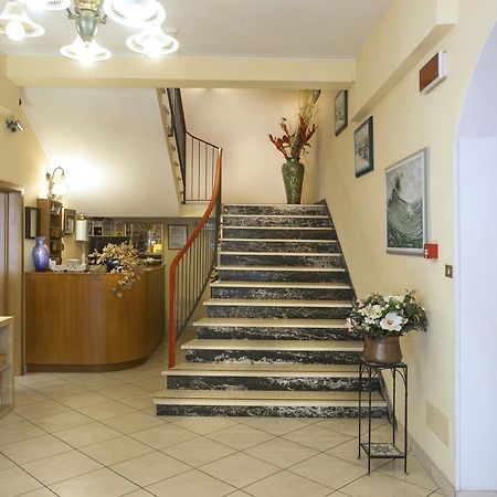 Fior Di Loto - Rimini Hotel Exterior foto